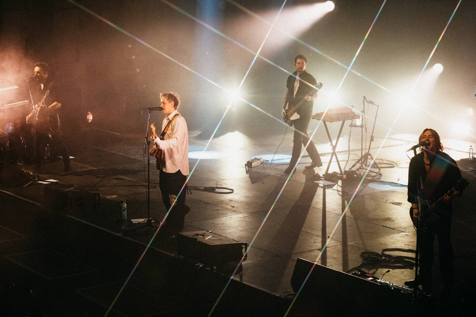 Nothing But Thieves se vrátili do Prahy. I přes vypadnutý zvuk předvedli skvělou show