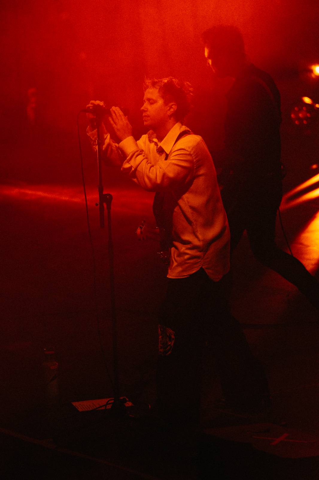 Nothing But Thieves se vrátili do Prahy. I přes vypadnutý zvuk předvedli skvělou show