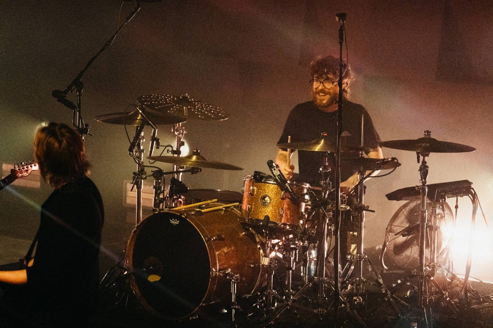 Nothing But Thieves se vrátili do Prahy. I přes vypadnutý zvuk předvedli skvělou show