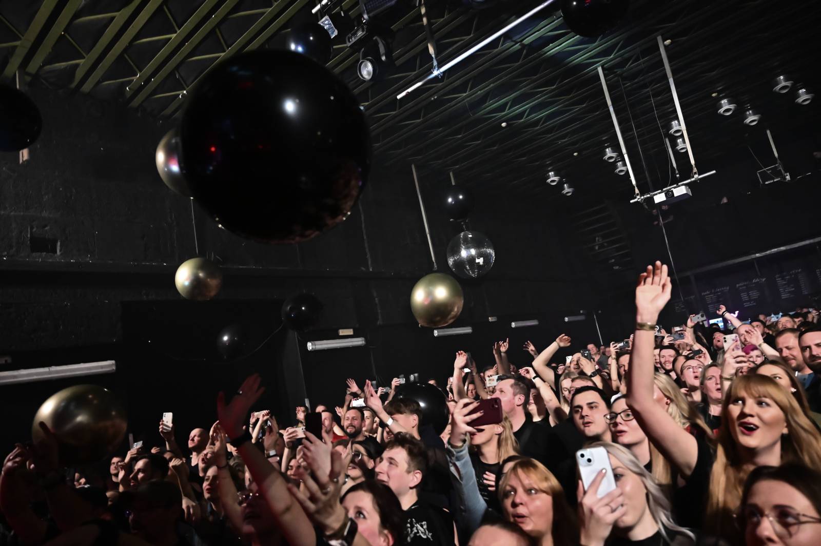 Civilní Obrana oslavila v Brně plnoletost, přála jí herečka Denisa Nesvačilová