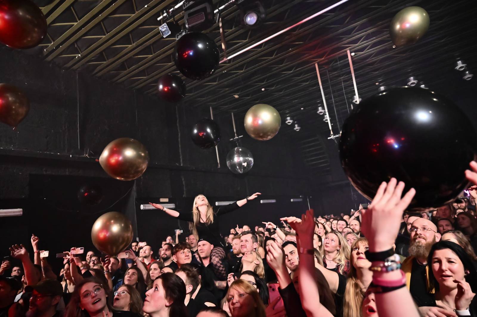 Civilní Obrana oslavila v Brně plnoletost, přála jí herečka Denisa Nesvačilová