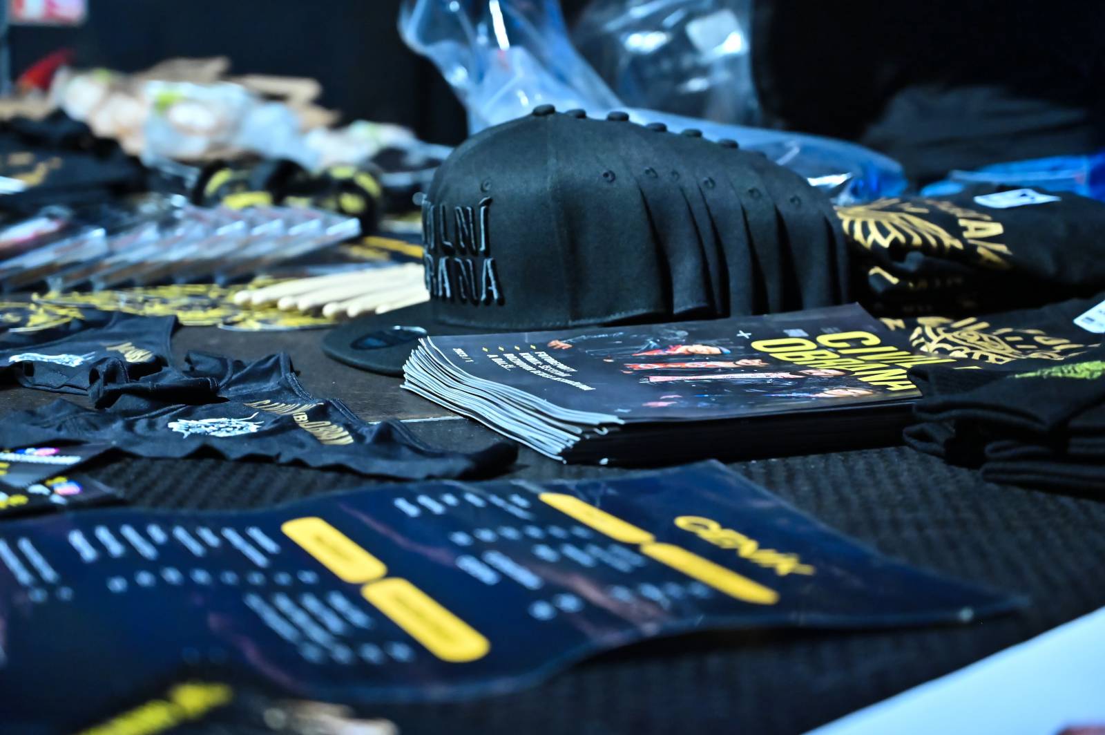 Civilní Obrana oslavila v Brně plnoletost, přála jí herečka Denisa Nesvačilová