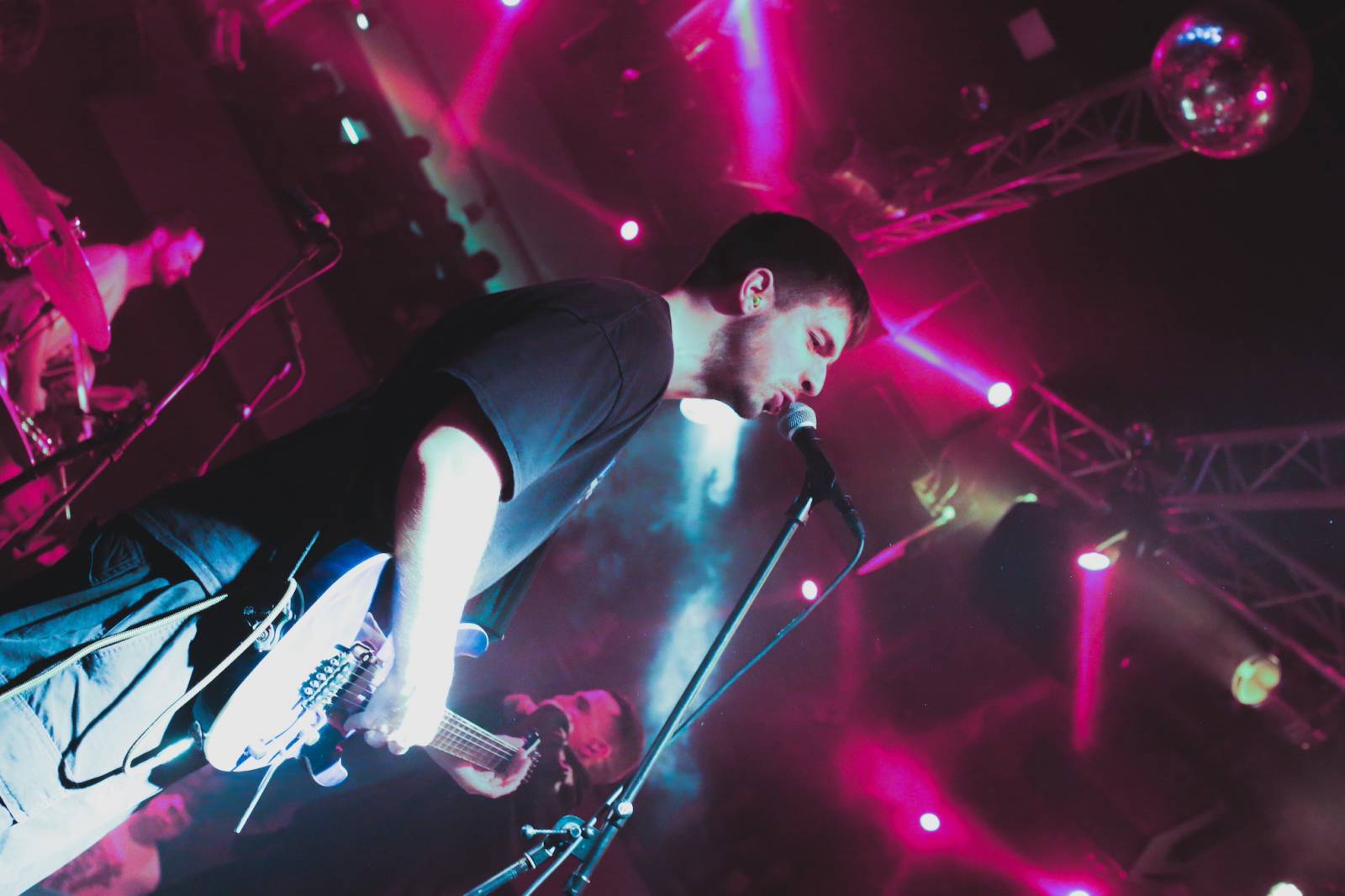 Moshovačka pod taktovkou Knocked Loose otřásla Lucerna Music Barem