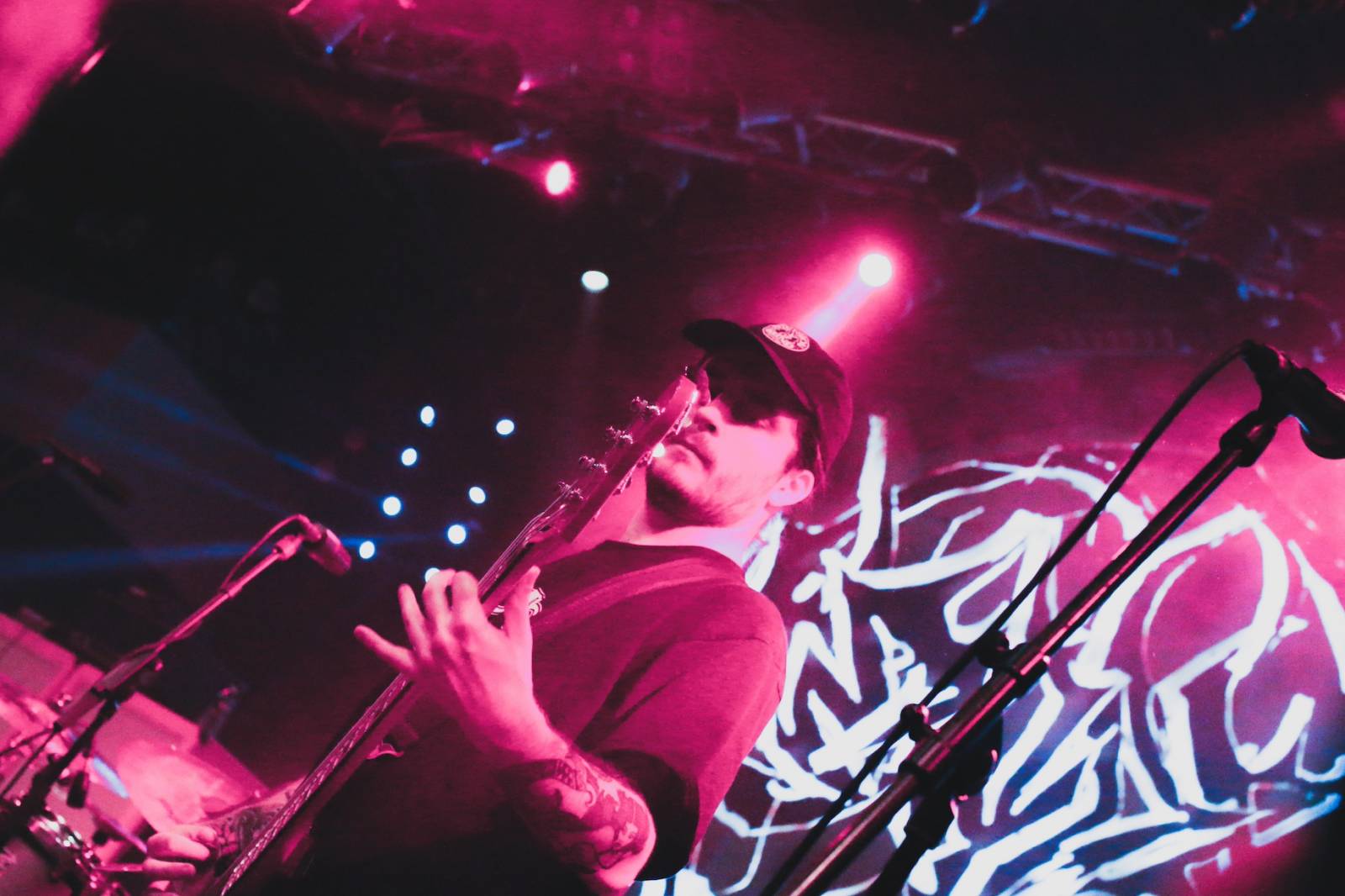 Moshovačka pod taktovkou Knocked Loose otřásla Lucerna Music Barem