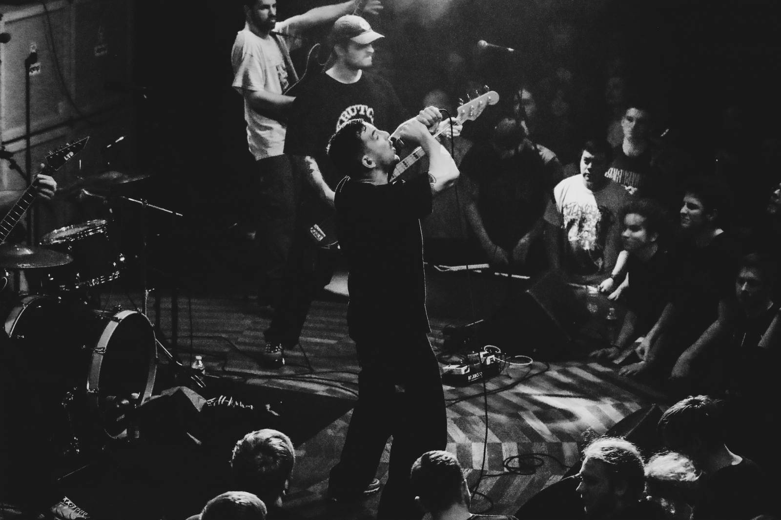 Moshovačka pod taktovkou Knocked Loose otřásla Lucerna Music Barem