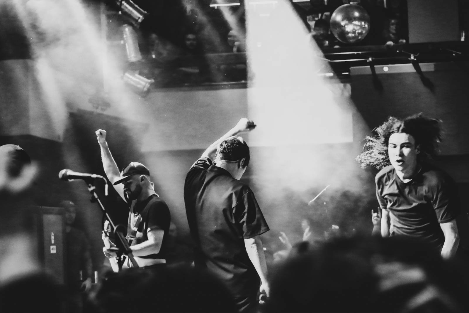 Moshovačka pod taktovkou Knocked Loose otřásla Lucerna Music Barem