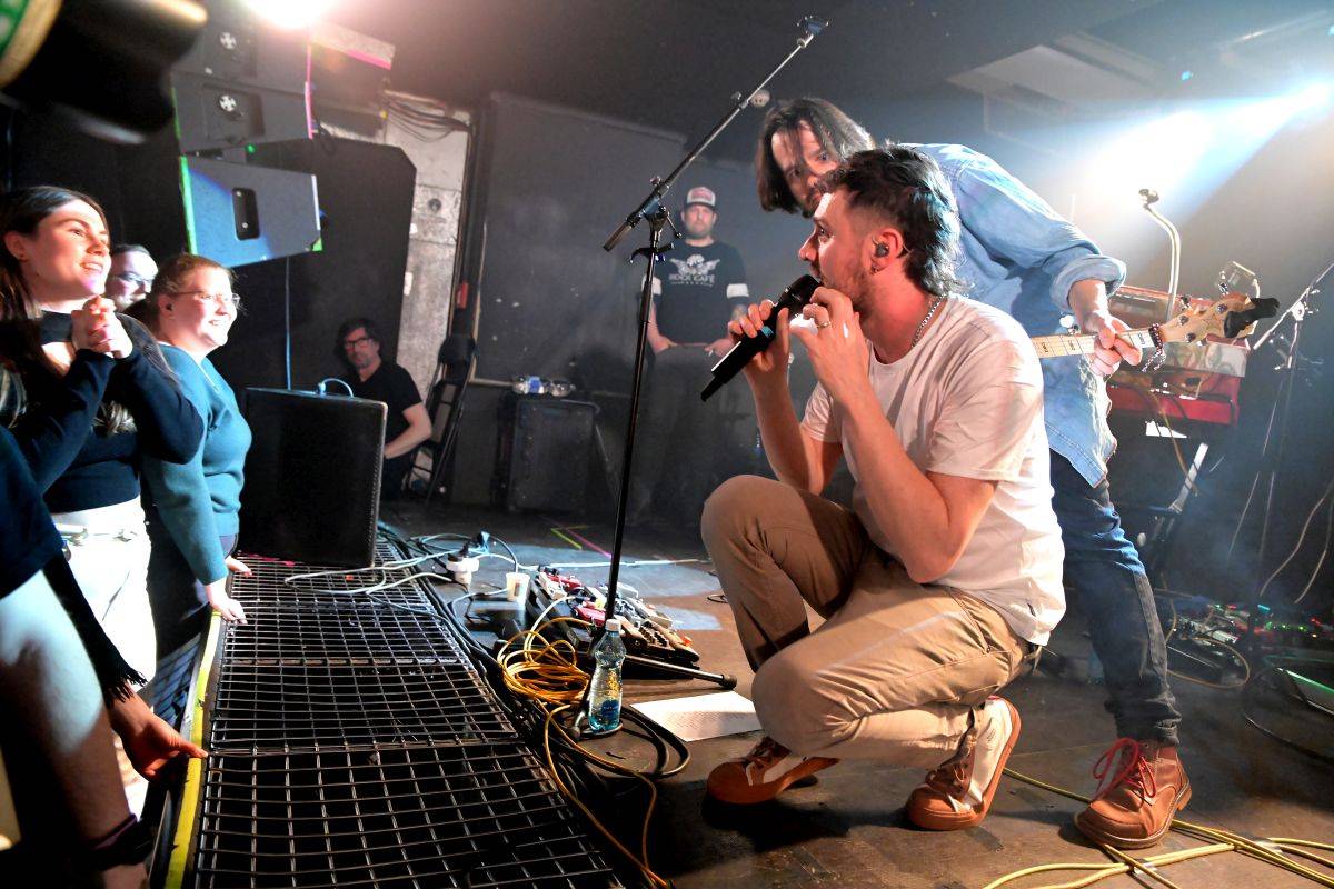 Pražským Rock Café zněly námořnické písně bristolských The Longest Johns