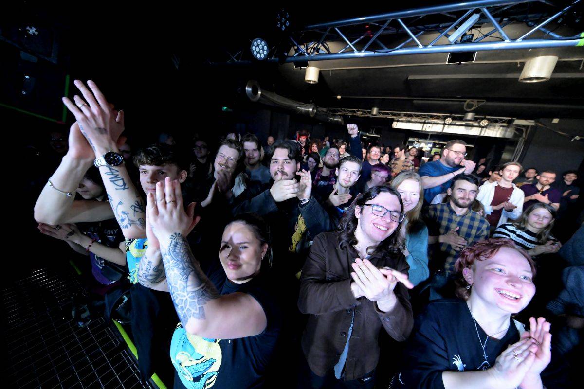 Pražským Rock Café zněly námořnické písně bristolských The Longest Johns