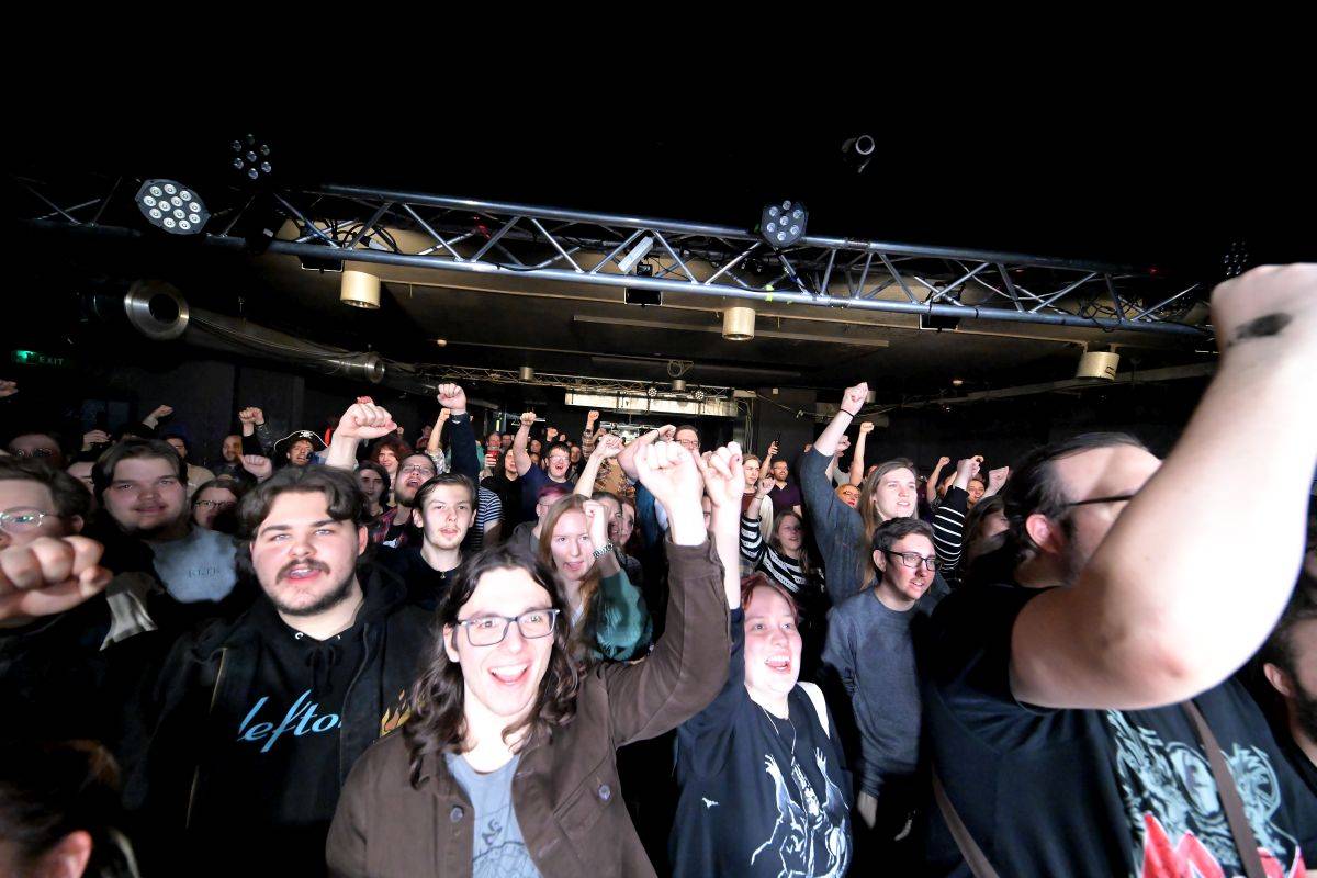 Pražským Rock Café zněly námořnické písně bristolských The Longest Johns