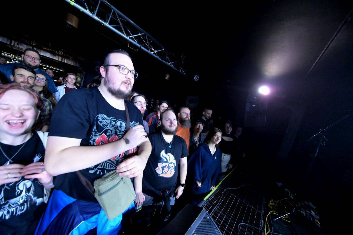 Pražským Rock Café zněly námořnické písně bristolských The Longest Johns