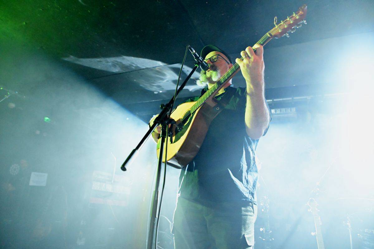 Pražským Rock Café zněly námořnické písně bristolských The Longest Johns