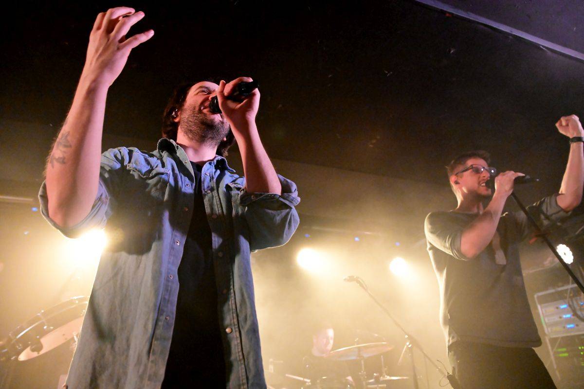 Pražským Rock Café zněly námořnické písně bristolských The Longest Johns