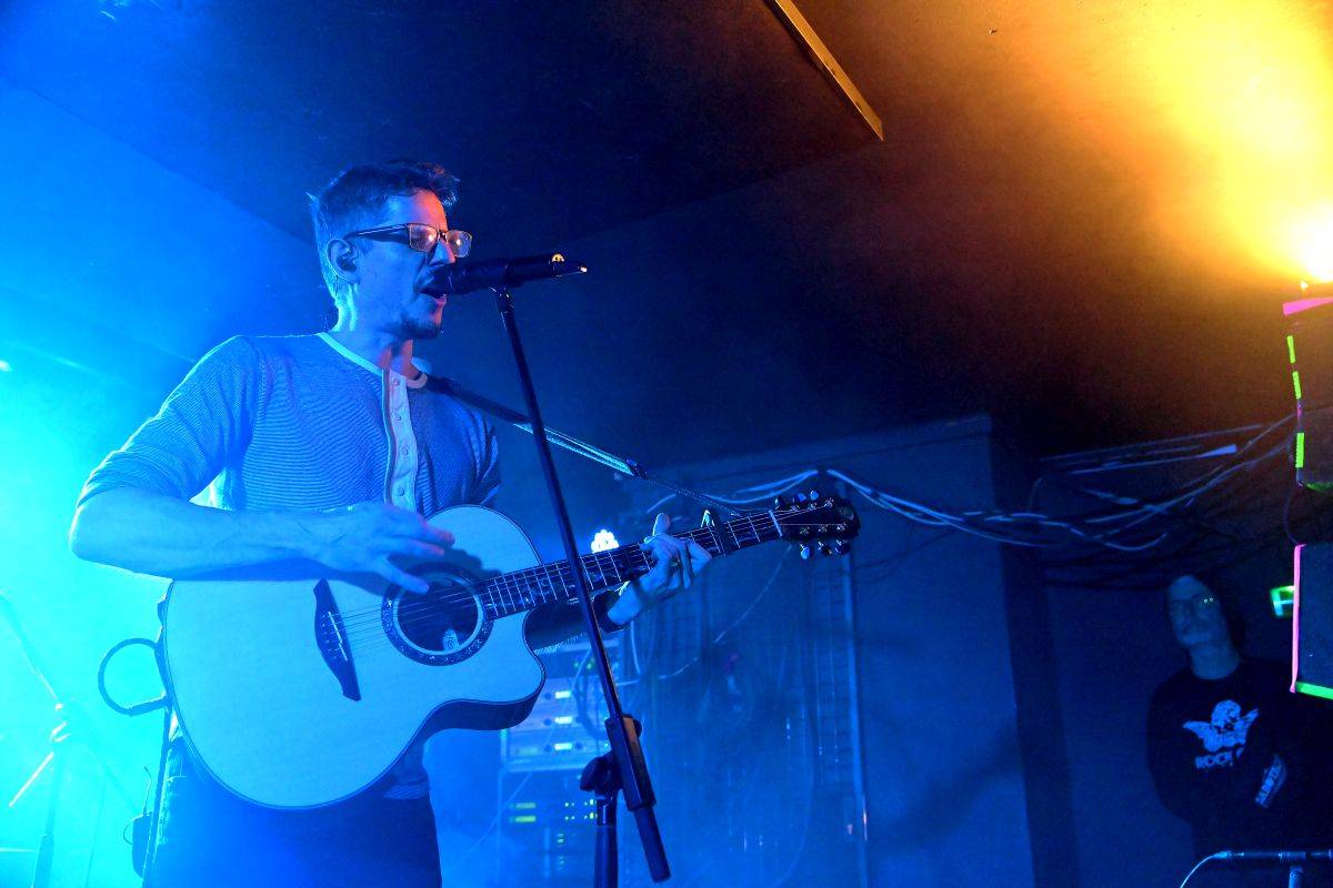 Pražským Rock Café zněly námořnické písně bristolských The Longest Johns