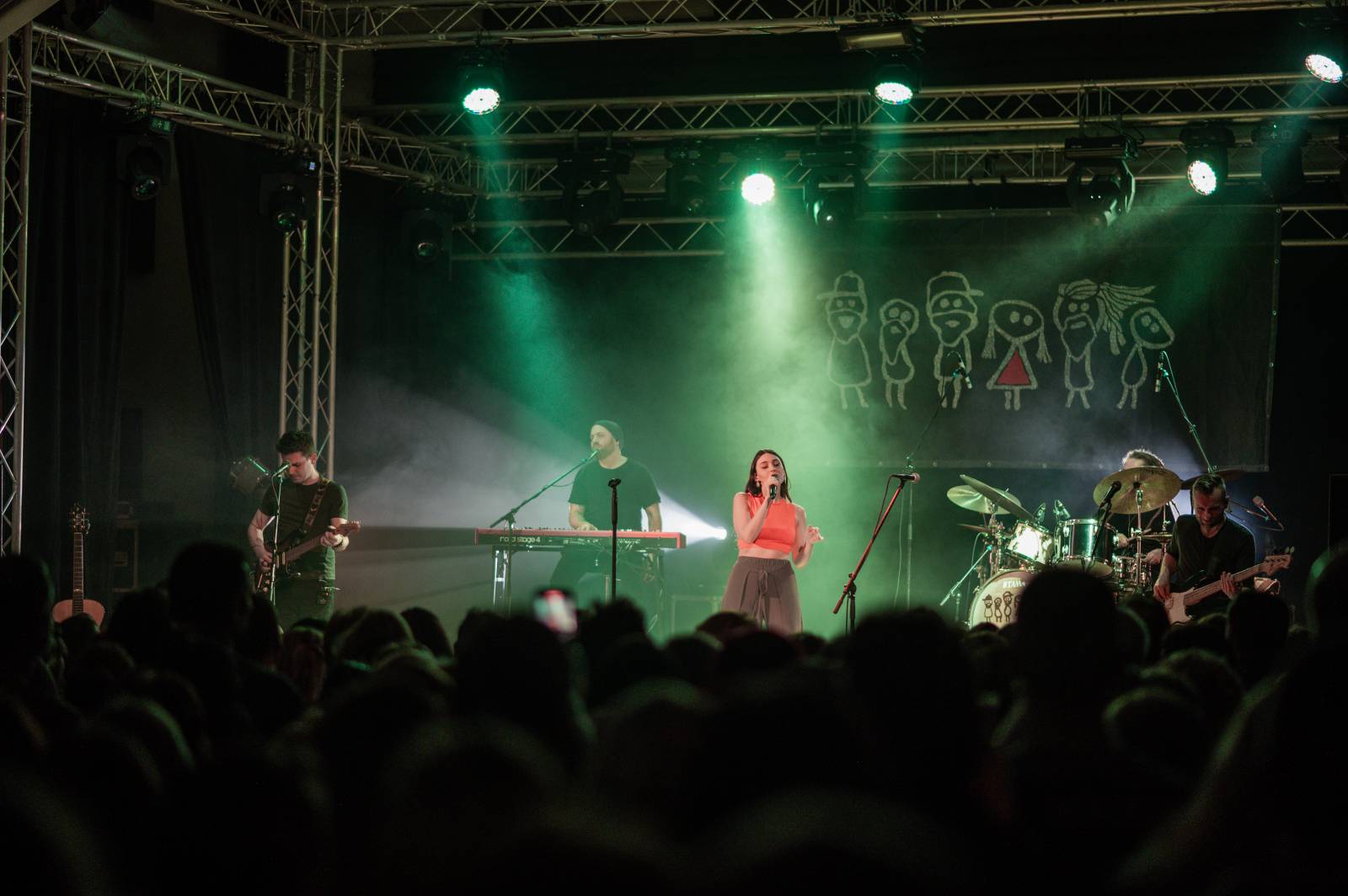 Kateřina Marie Tichá a Bandjeez vyprodali ostravský Barrák