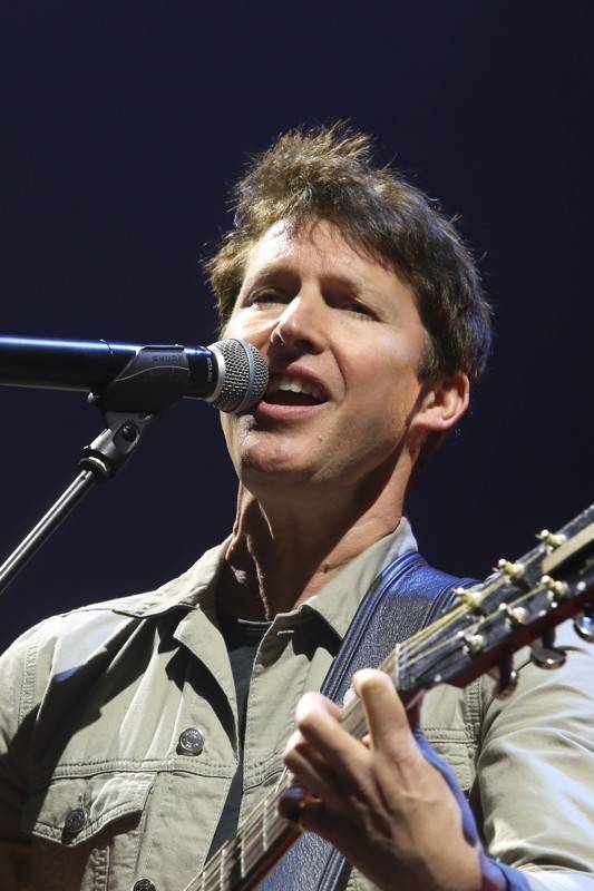 James Blunt oslnil i Bratislavu, předvedl nadupanou show