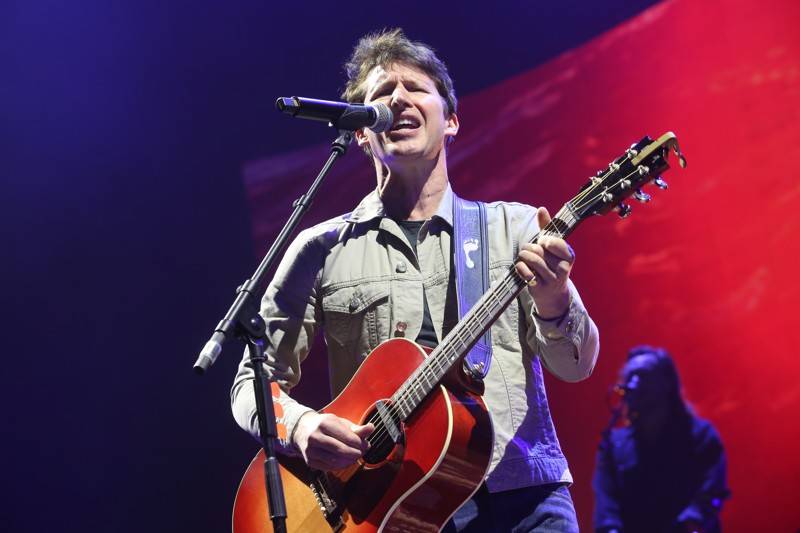 James Blunt oslnil i Bratislavu, předvedl nadupanou show