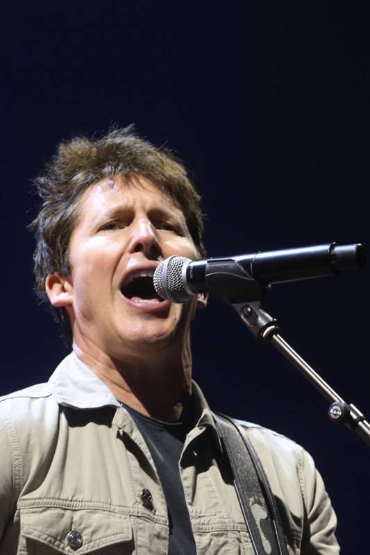 James Blunt oslnil i Bratislavu, předvedl nadupanou show