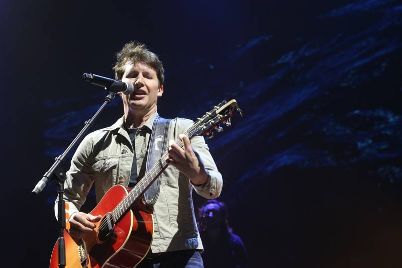 James Blunt oslnil i Bratislavu, předvedl nadupanou show