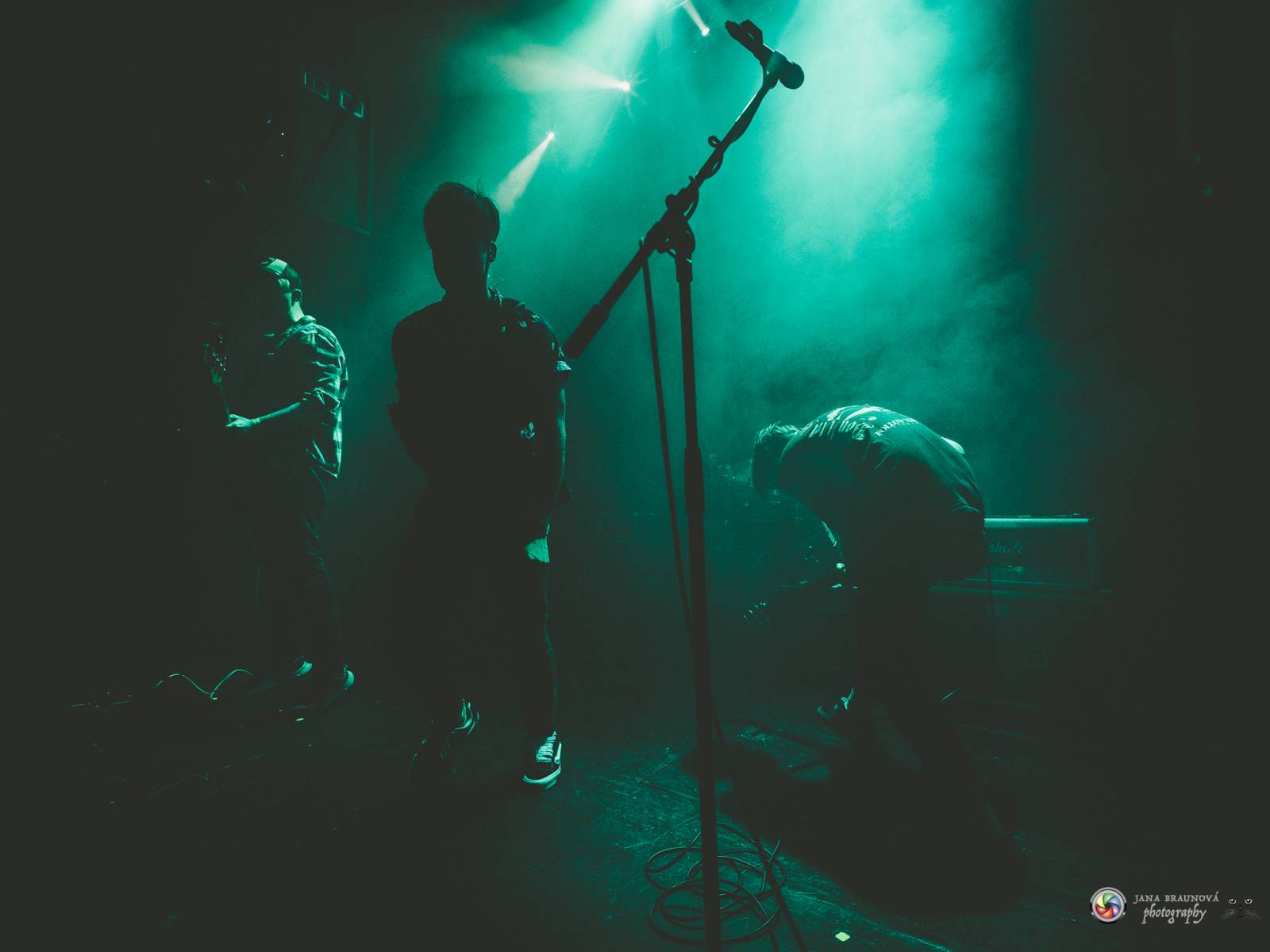 John Wolfhooker rozjeli v Plzni moshpit, předskakovali jim .themayrevolution