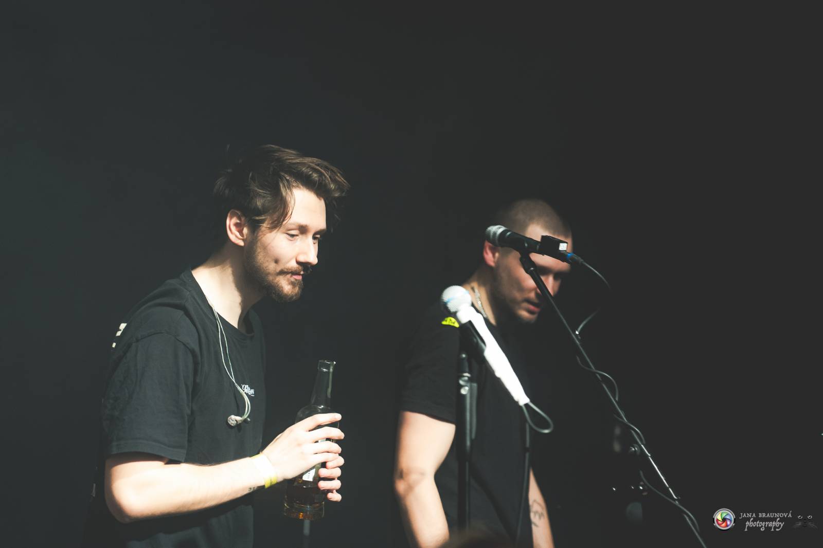 John Wolfhooker rozjeli v Plzni moshpit, předskakovali jim .themayrevolution