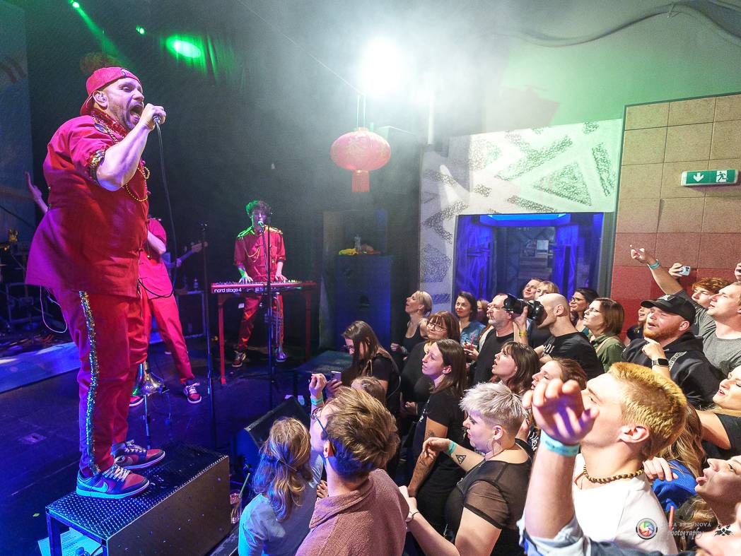 Fast Food Orchestra přivezla do Plzně své Bistro snů