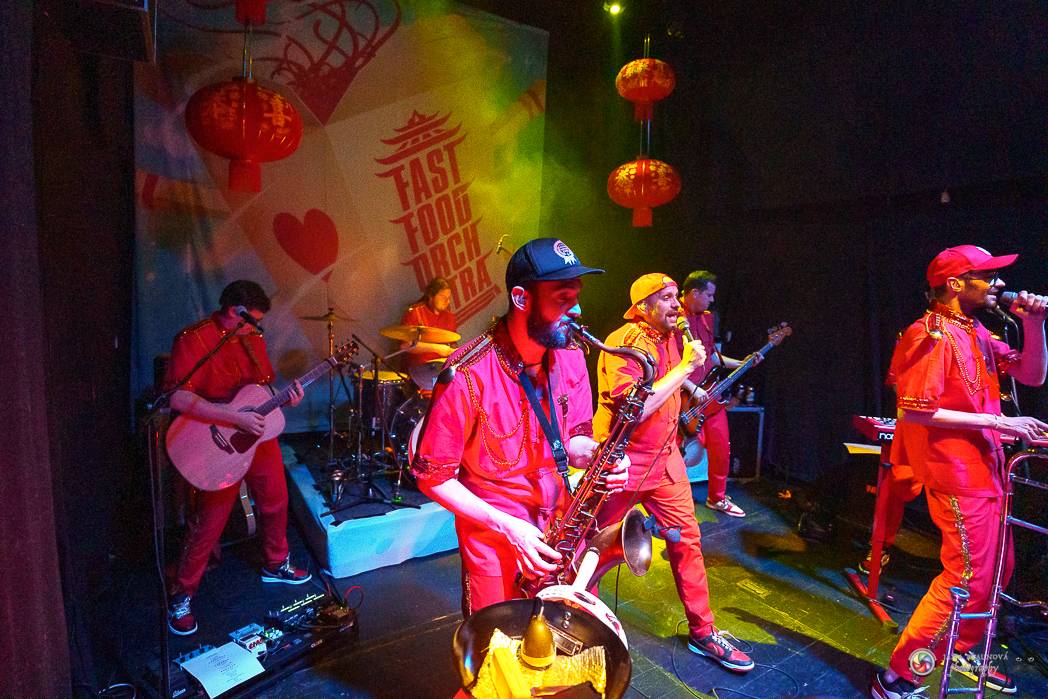 Fast Food Orchestra přivezla do Plzně své Bistro snů