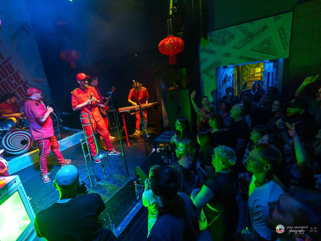 Fast Food Orchestra přivezla do Plzně své Bistro snů