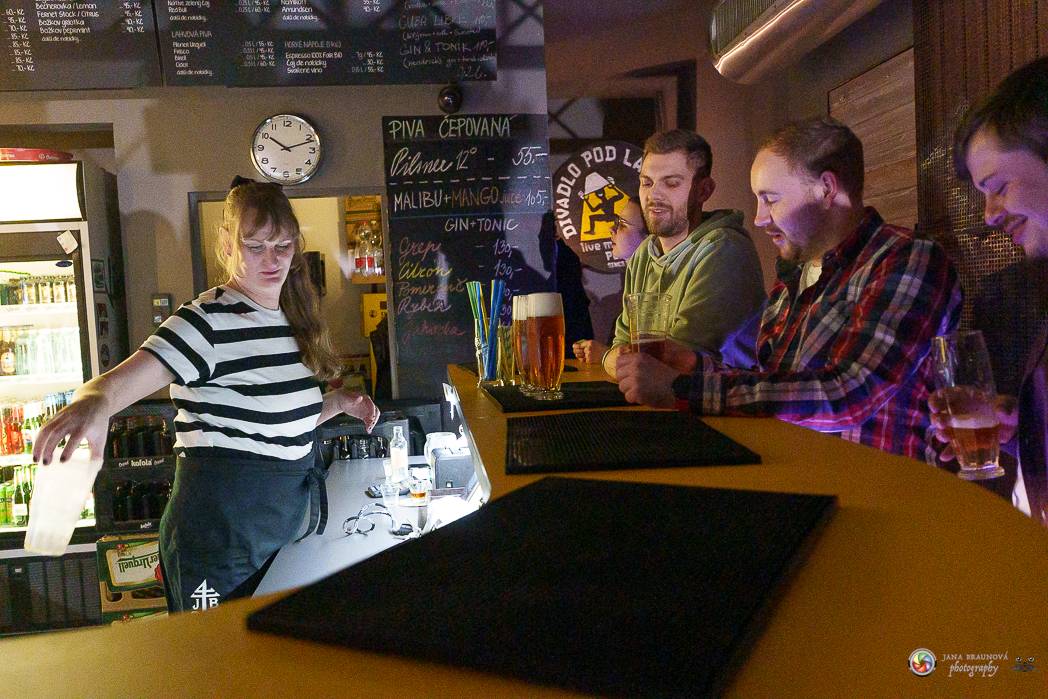 Fast Food Orchestra přivezla do Plzně své Bistro snů