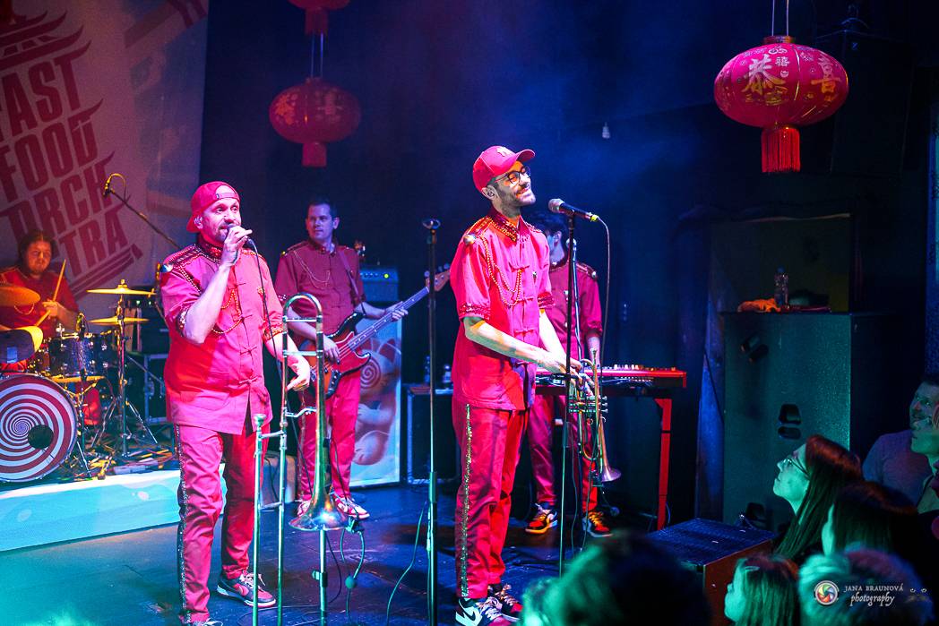 Fast Food Orchestra přivezla do Plzně své Bistro snů