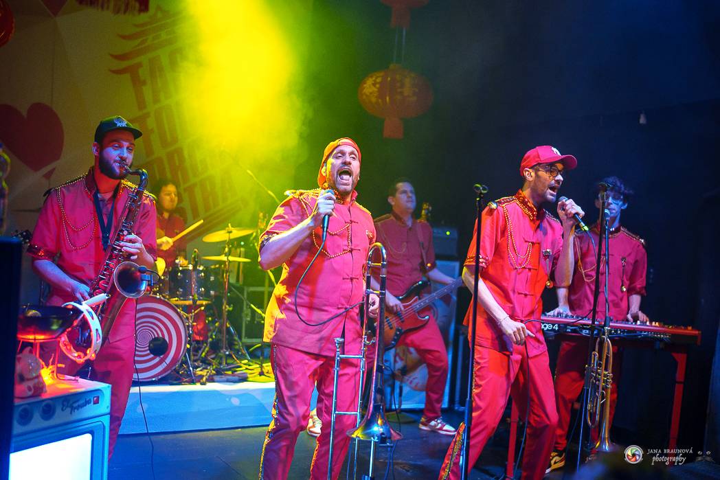 Fast Food Orchestra přivezla do Plzně své Bistro snů