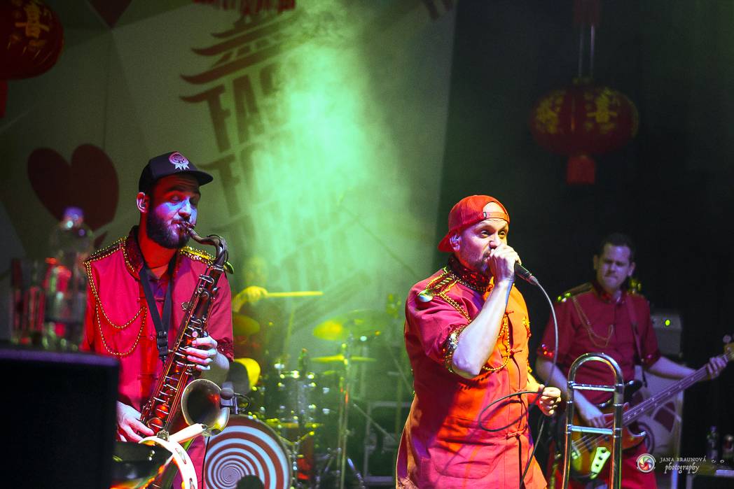 Fast Food Orchestra přivezla do Plzně své Bistro snů