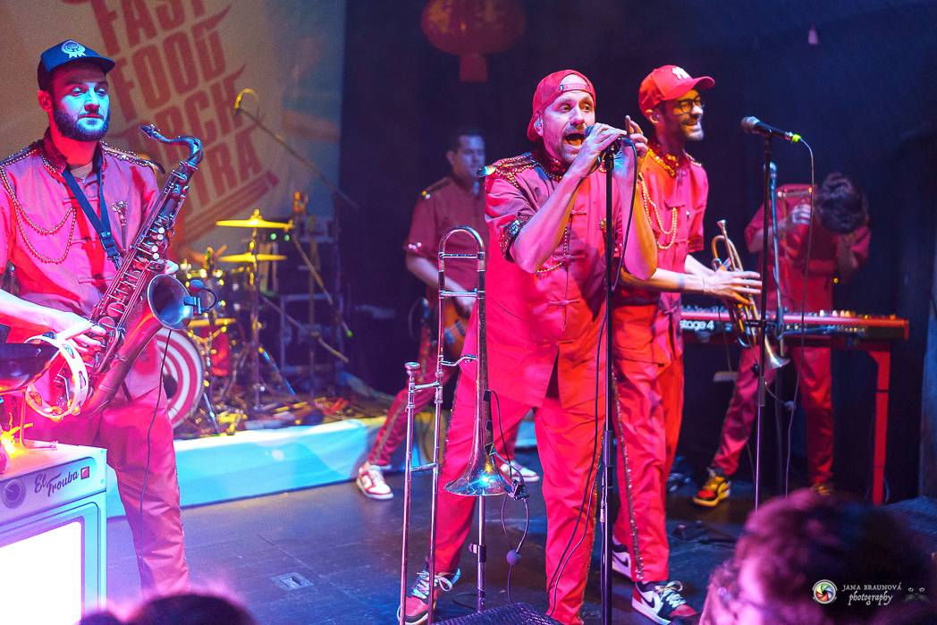 Fast Food Orchestra přivezla do Plzně své Bistro snů