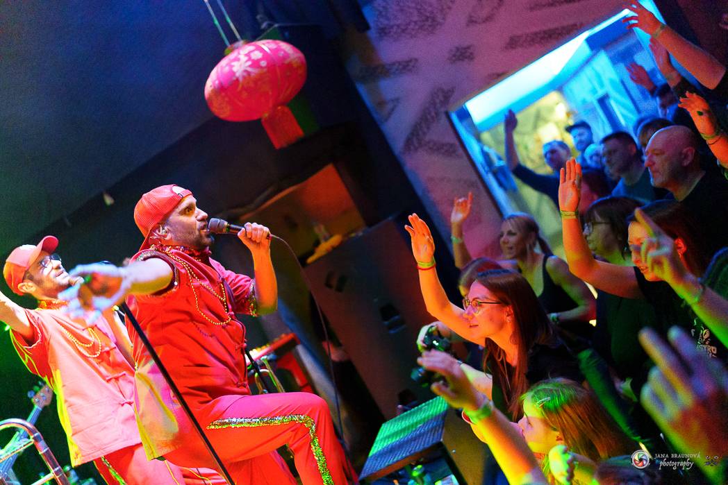 Fast Food Orchestra přivezla do Plzně své Bistro snů