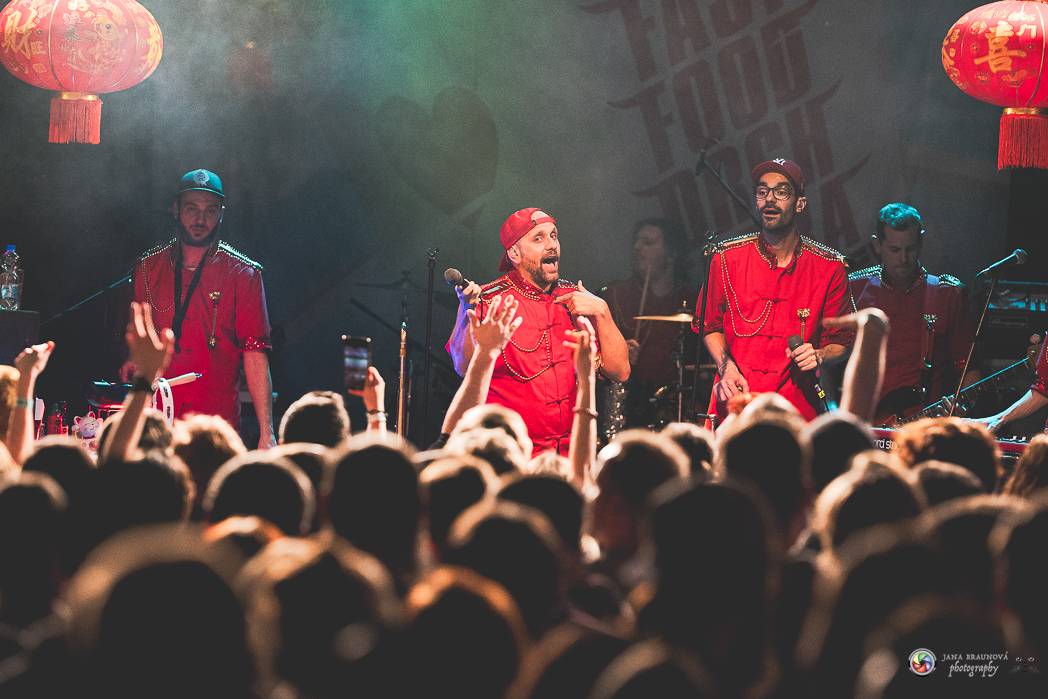 Fast Food Orchestra přivezla do Plzně své Bistro snů