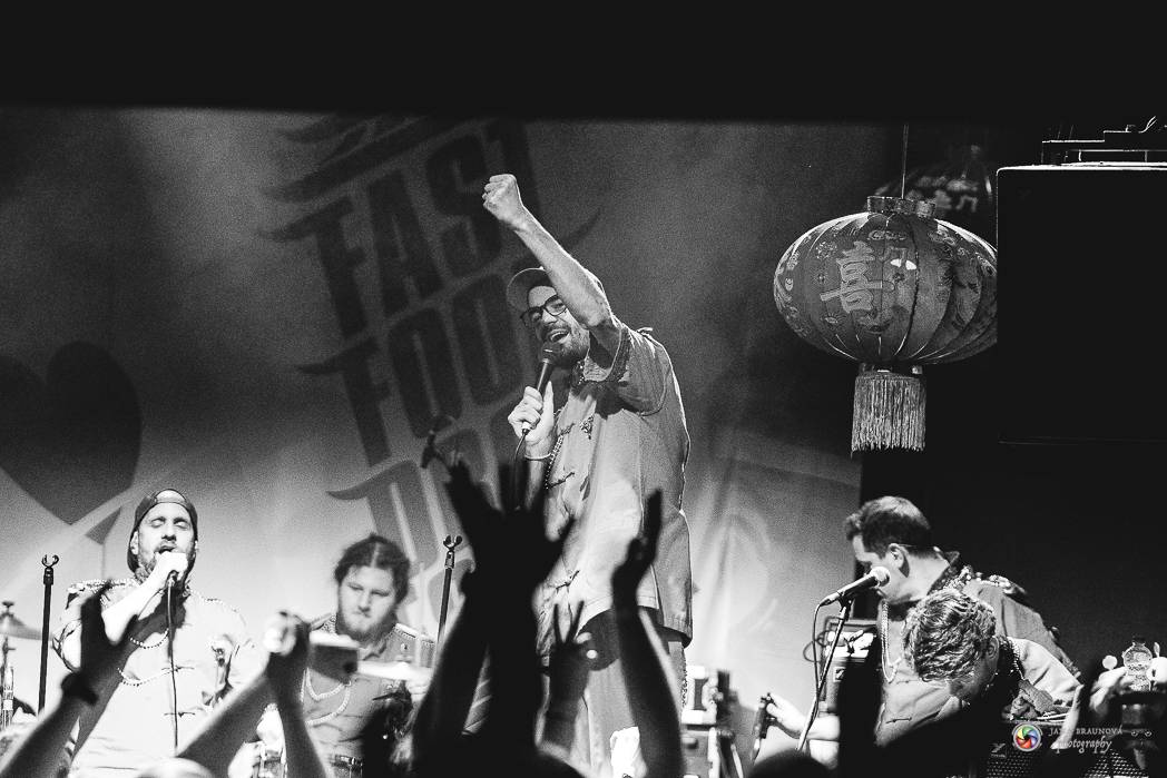 Fast Food Orchestra přivezla do Plzně své Bistro snů