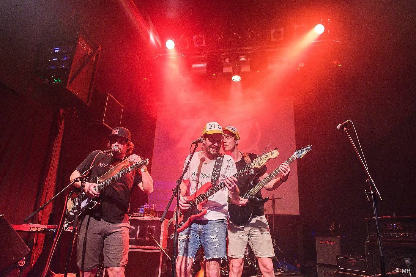 Absolutní neklid se vrátil do Plzně, dorazil se Zlem z Jihu