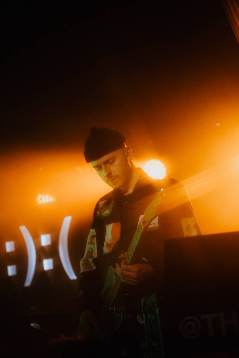 Yonaka dorazila do Prahy. Frontmanka přišla o hlas, zaskočili za ni fanoušci