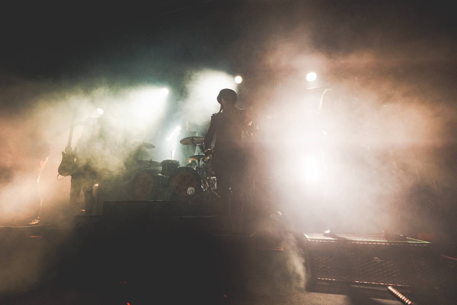 Avatar přivezl do Prahy svůj metalový cirkus, zpěvák vyráběl zvířátka z balónků