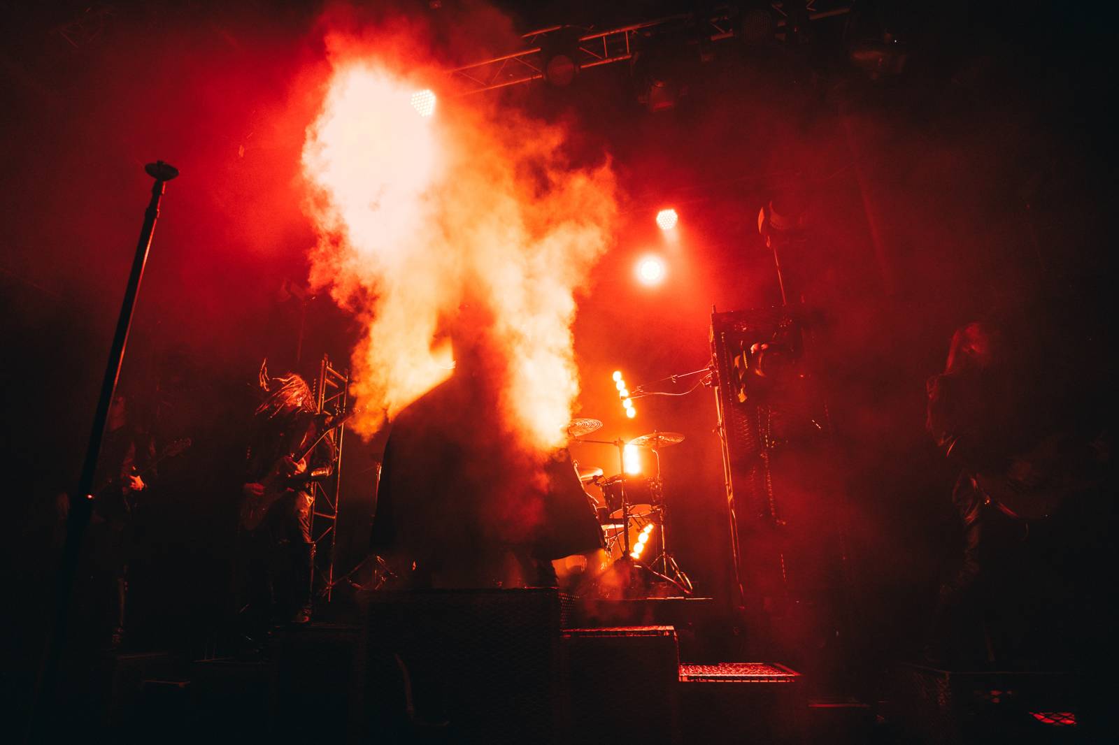 Avatar přivezl do Prahy svůj metalový cirkus, zpěvák vyráběl zvířátka z balónků