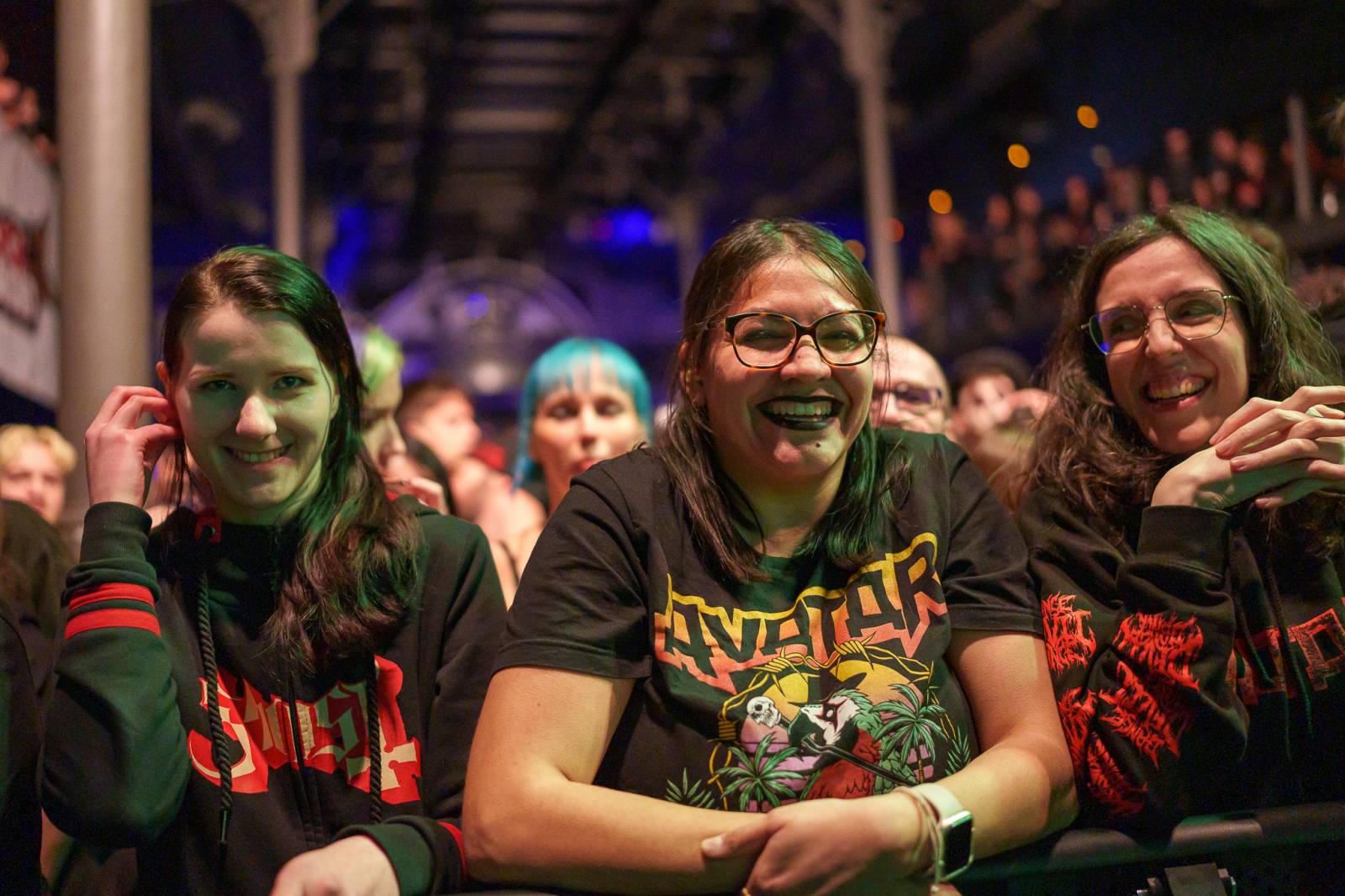 Avatar přivezl do Prahy svůj metalový cirkus, zpěvák vyráběl zvířátka z balónků