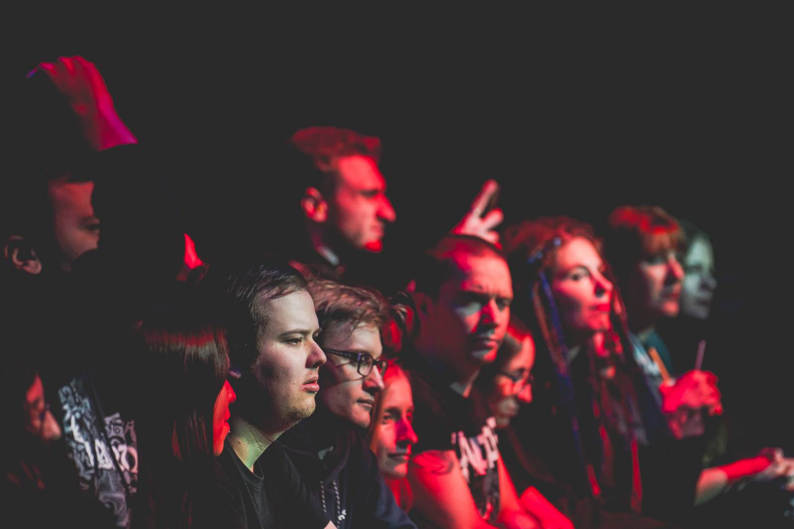 Avatar přivezl do Prahy svůj metalový cirkus, zpěvák vyráběl zvířátka z balónků