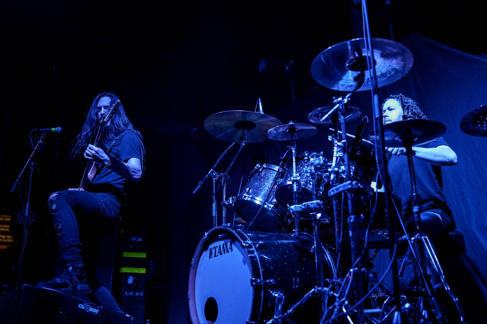 Avatar přivezl do Prahy svůj metalový cirkus, zpěvák vyráběl zvířátka z balónků