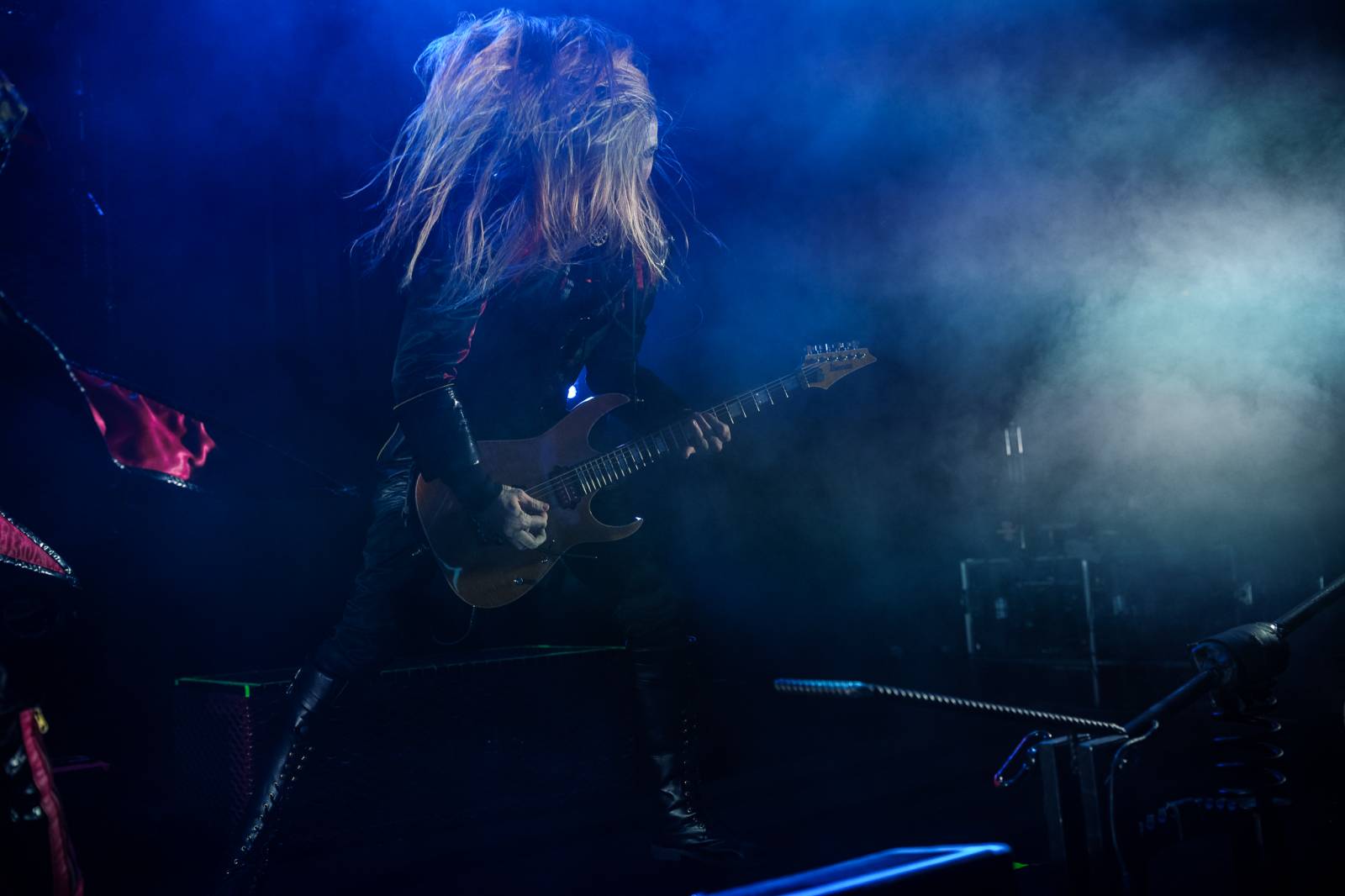 Avatar přivezl do Prahy svůj metalový cirkus, zpěvák vyráběl zvířátka z balónků