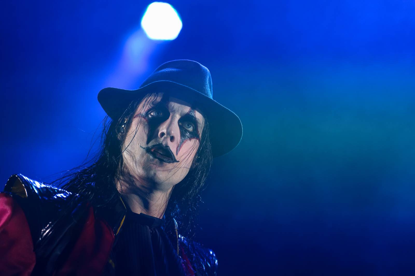 Avatar přivezl do Prahy svůj metalový cirkus, zpěvák vyráběl zvířátka z balónků