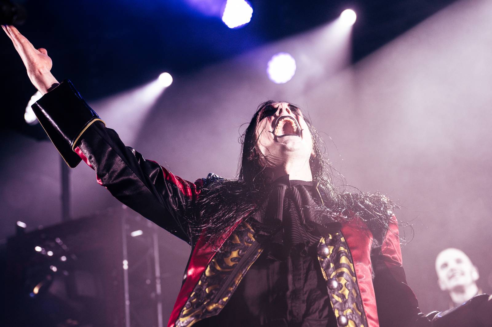 Avatar přivezl do Prahy svůj metalový cirkus, zpěvák vyráběl zvířátka z balónků