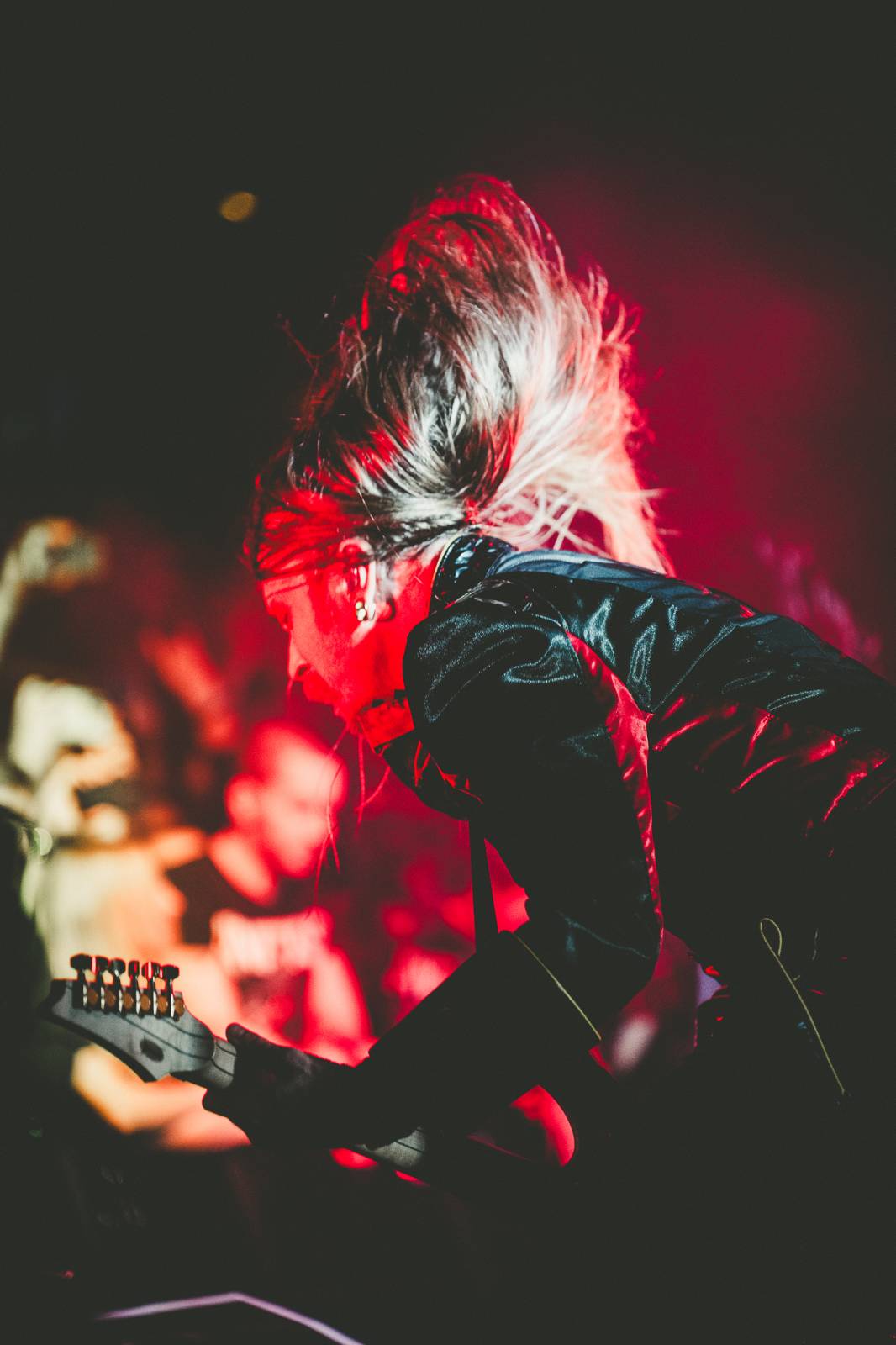 Avatar přivezl do Prahy svůj metalový cirkus, zpěvák vyráběl zvířátka z balónků