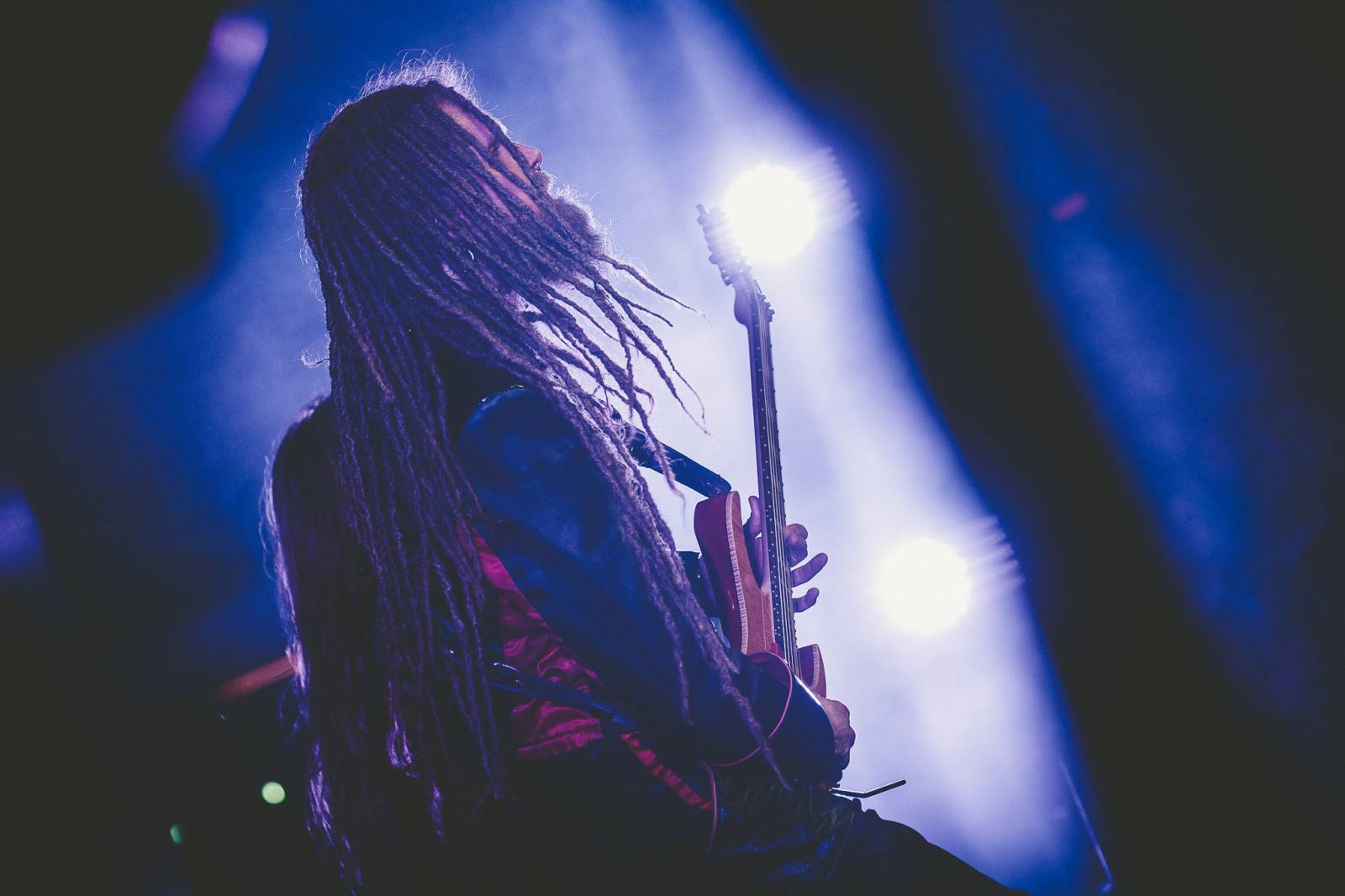 Avatar přivezl do Prahy svůj metalový cirkus, zpěvák vyráběl zvířátka z balónků