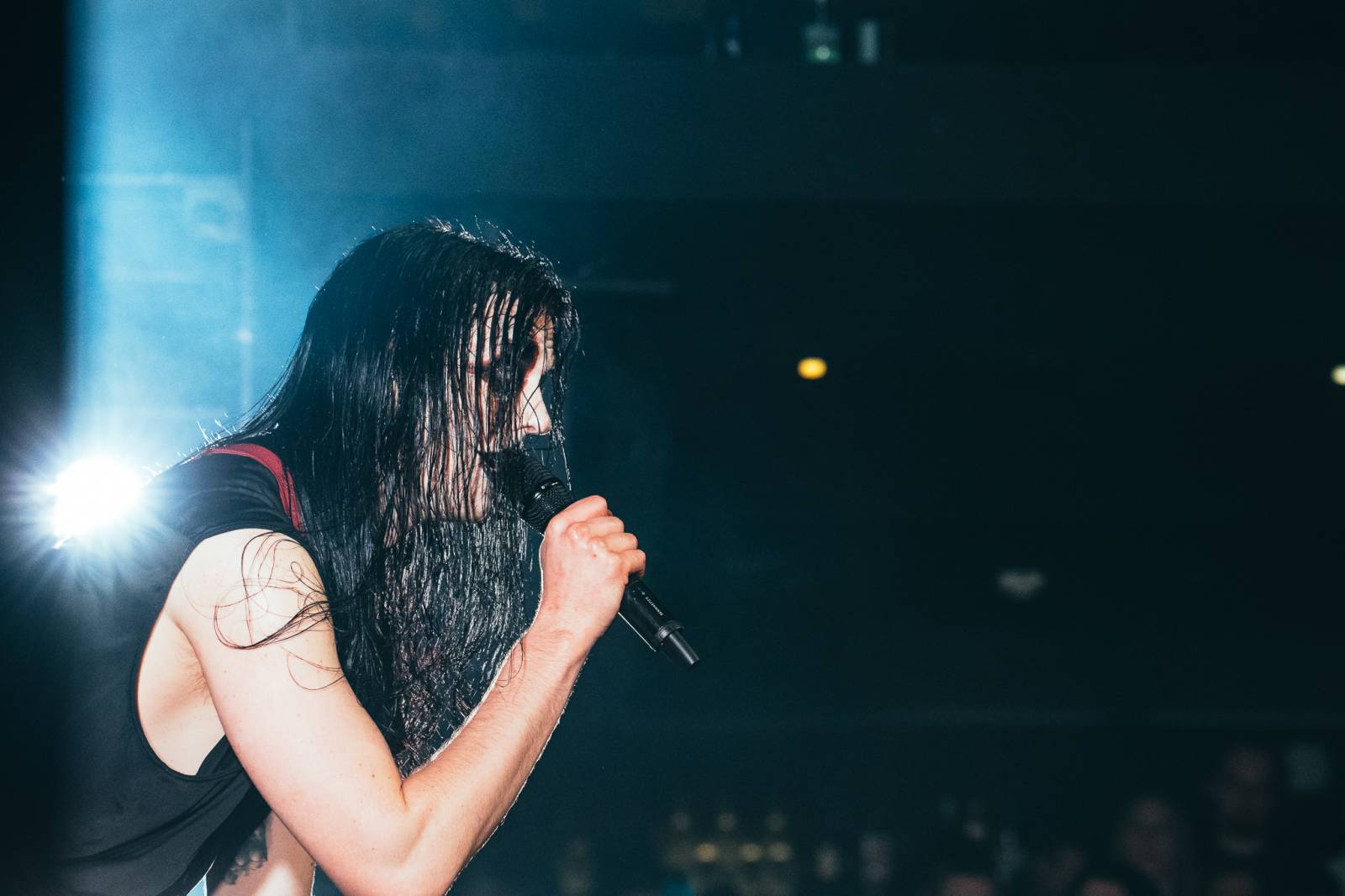 Avatar přivezl do Prahy svůj metalový cirkus, zpěvák vyráběl zvířátka z balónků