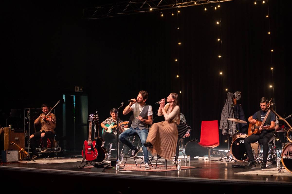 Jelen slavil v Brně deset let na scéně, fanoušky bavil svými historkami