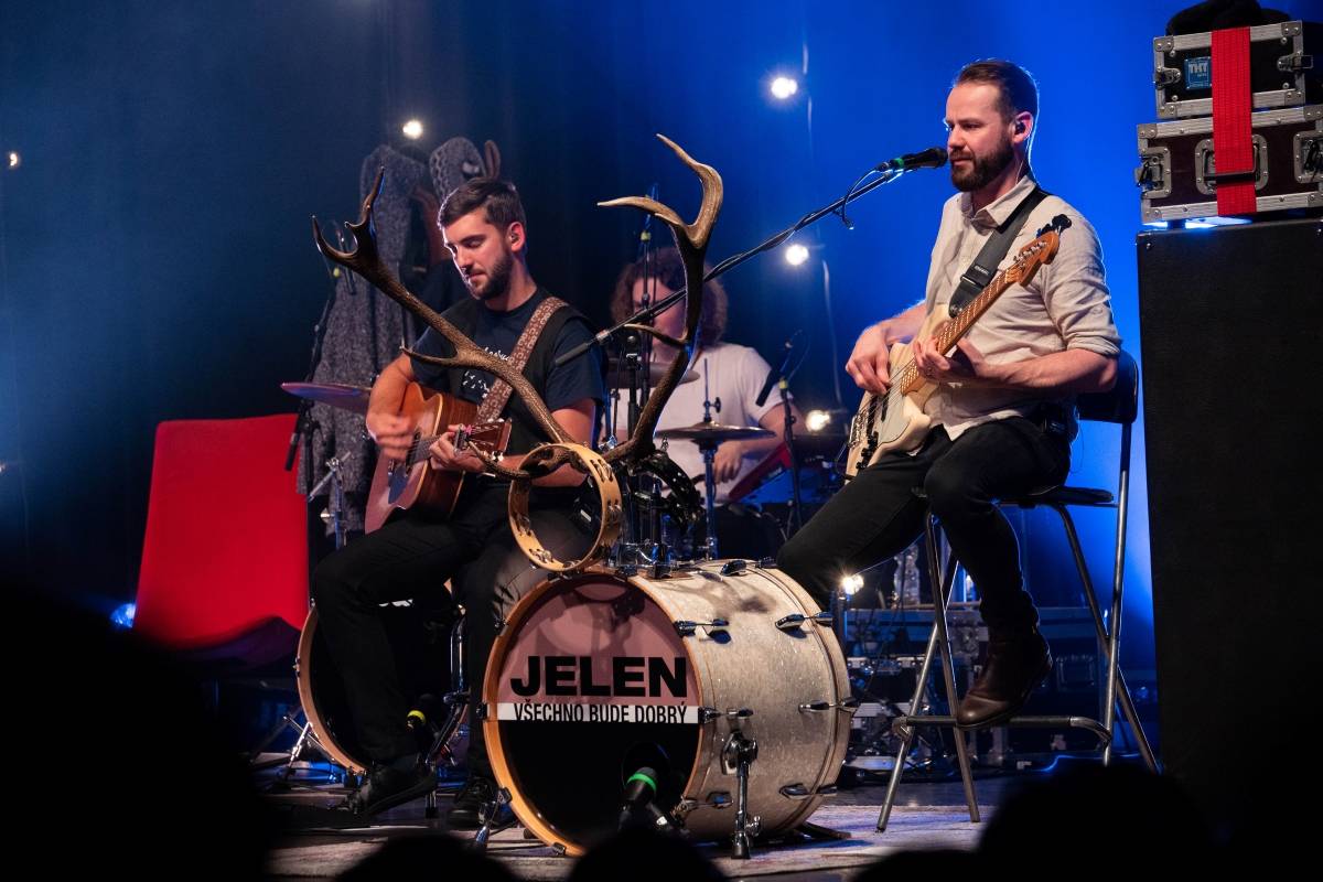 Jelen slavil v Brně deset let na scéně, fanoušky bavil svými historkami